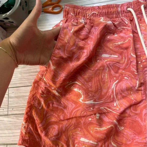 Eddie Bauer pink wave print athletic hiking shorts women’s size medium - Picture 3 of 12